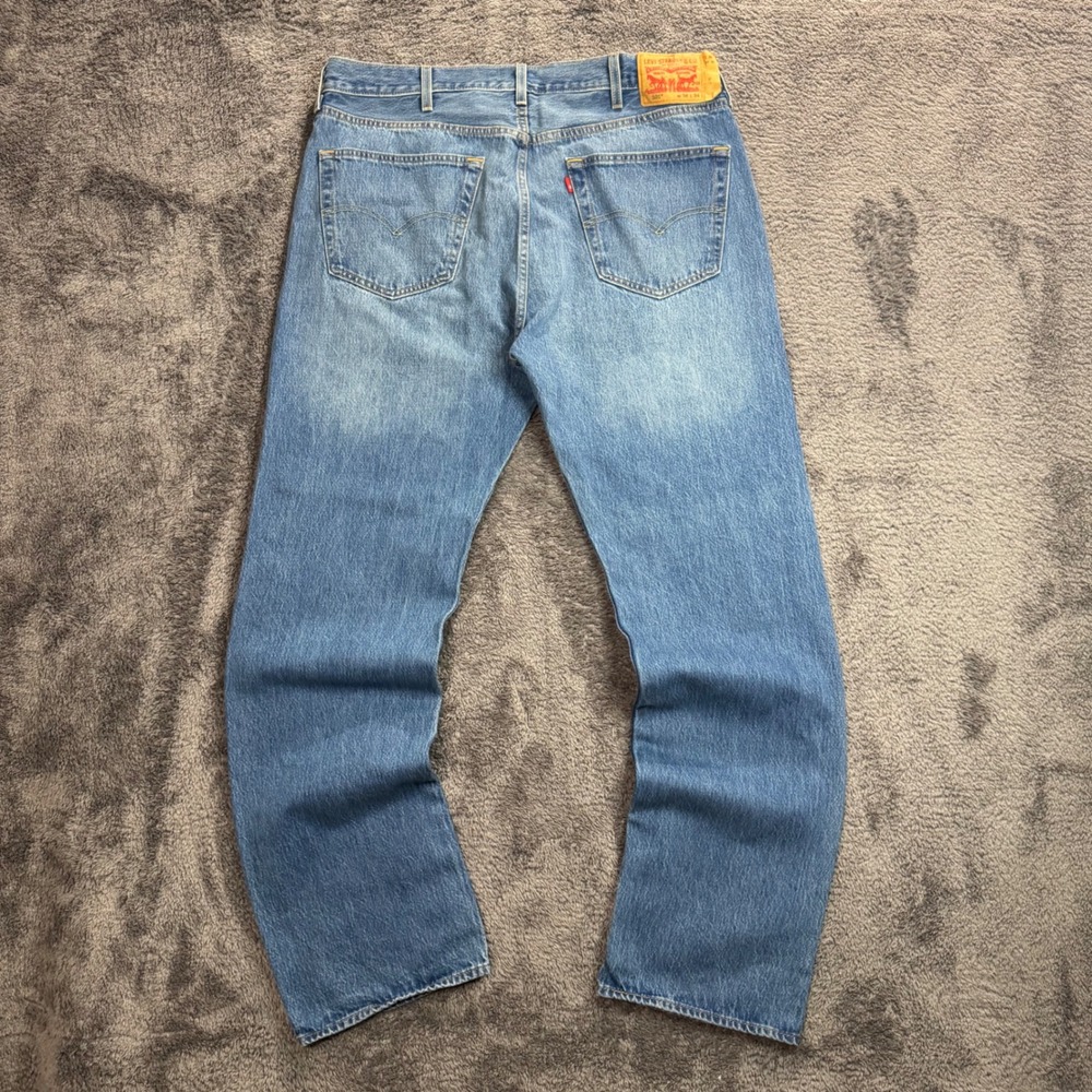 Levis 501 Original Fit Mens Jeans 38x34 Medium Wash Blue Denim Button Fly 00501